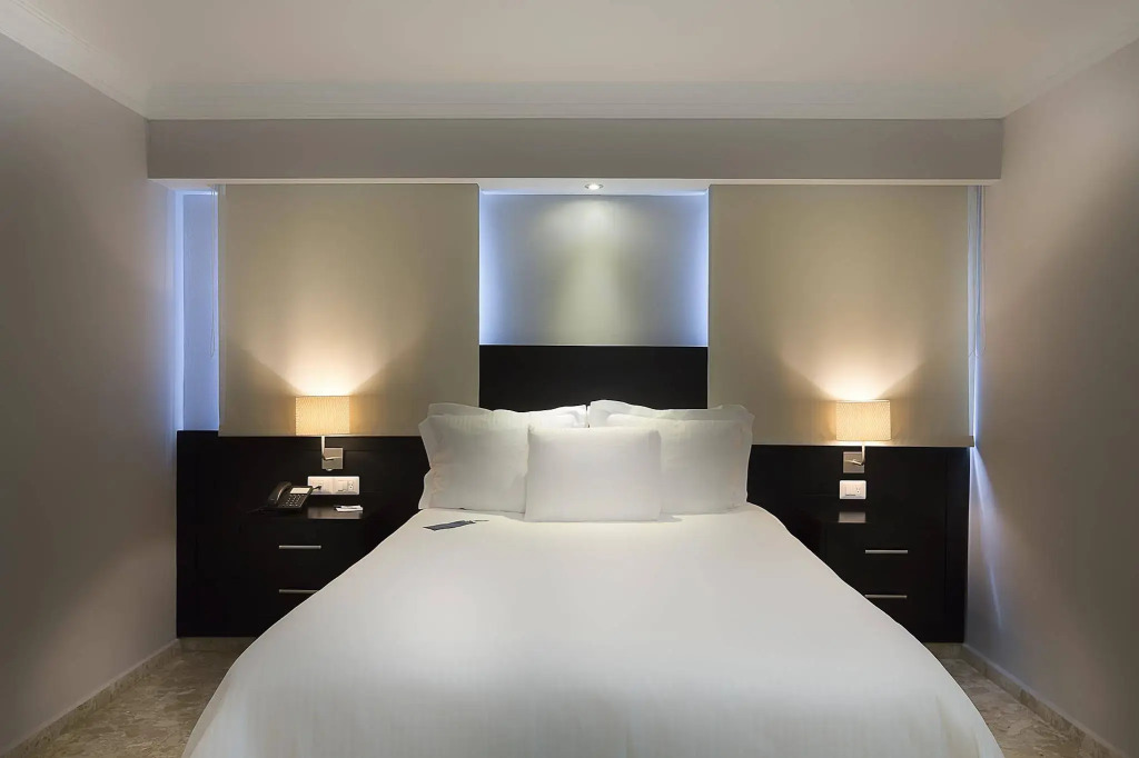 Plaza Florida Suites