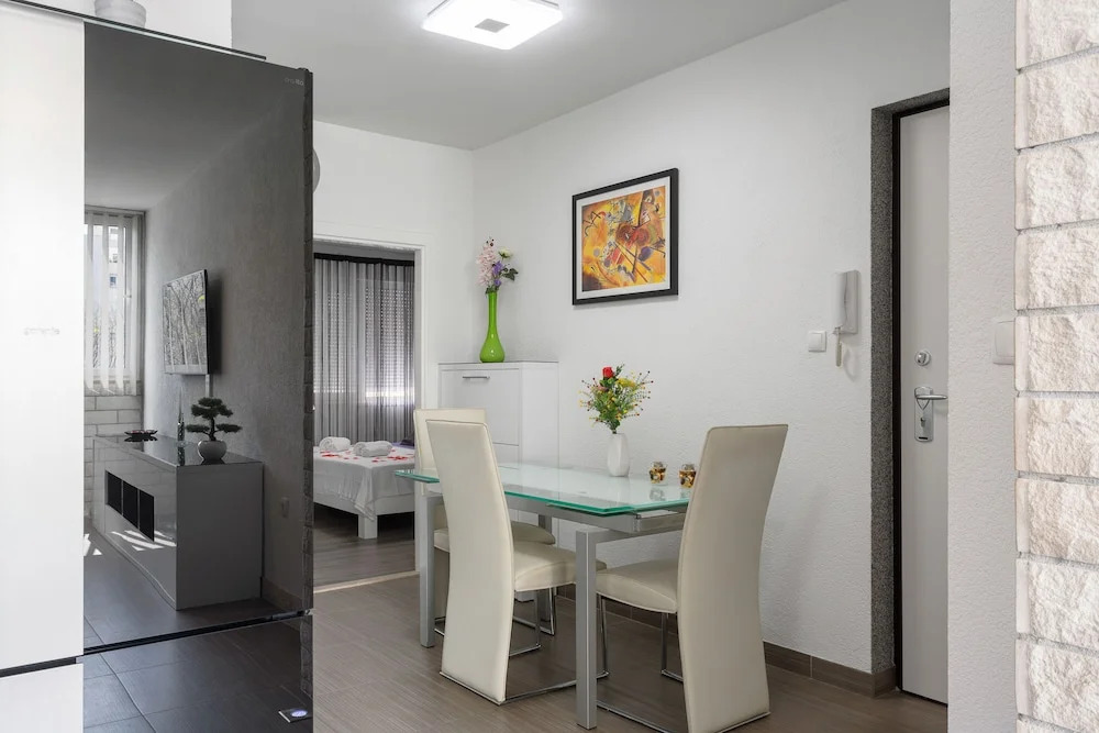 Split City Apartment