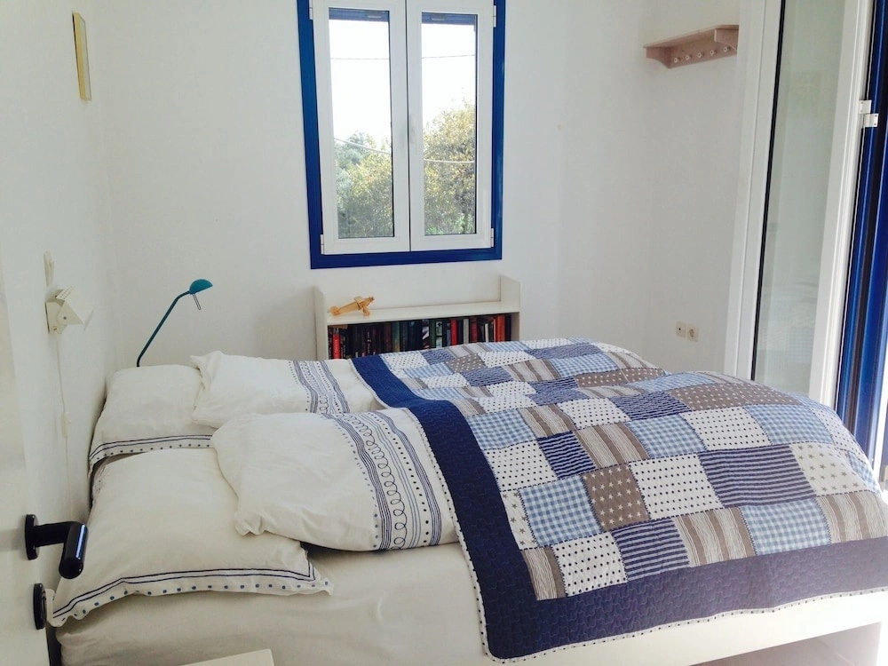 Maisonette in Villa in Beautiful Agia Fotia Bay, SE Coast Crete, Near the sea