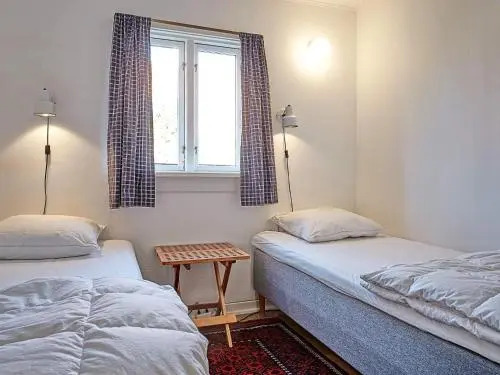 Two-Bedroom Holiday home in Svaneke 5