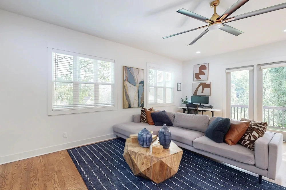 Atlanta Townhome: Walk to Mercedes-benz Stadium
