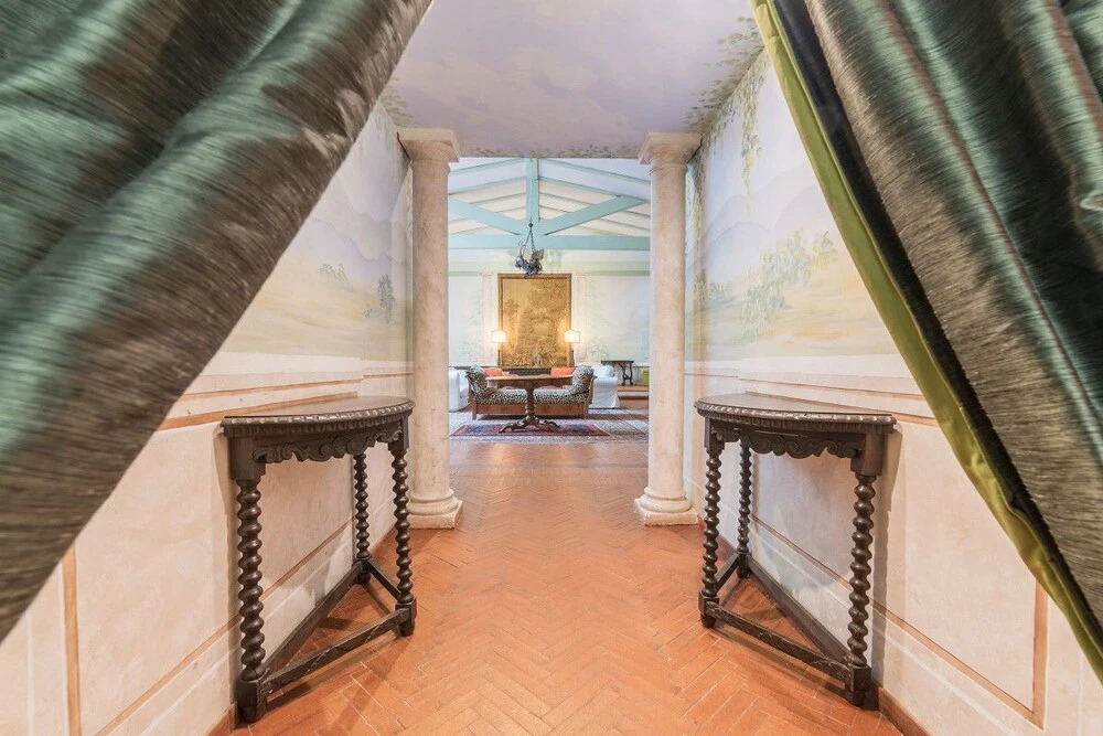 Luxury and Spacious 4 Beds 4 Baths Apartment in the Heart of Trastevere