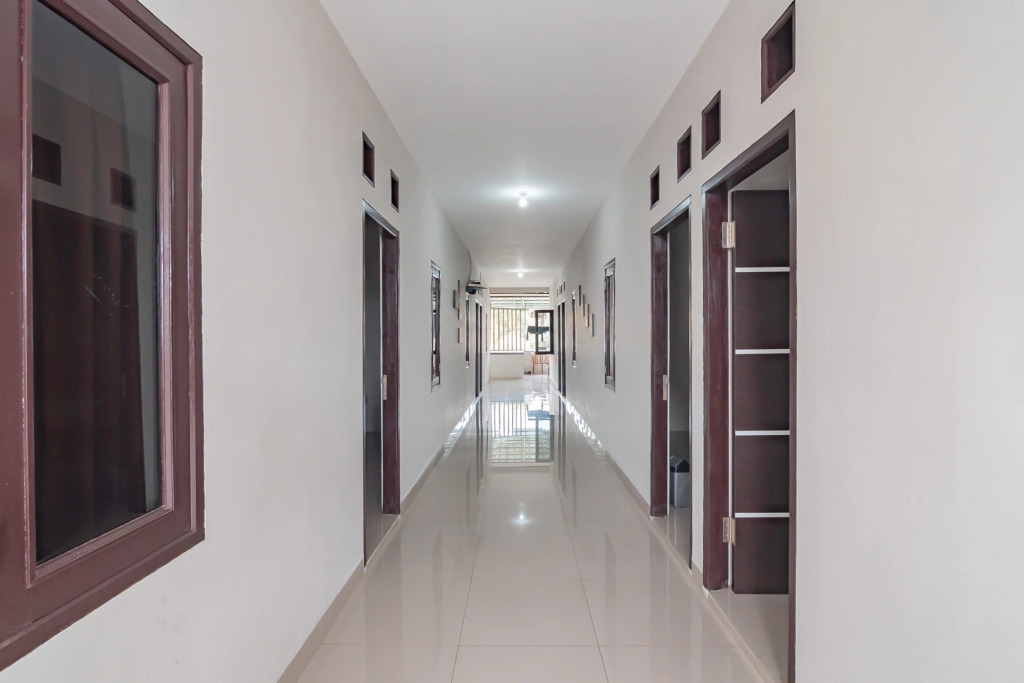 RedDoorz Syariah near Stasiun Cianjur