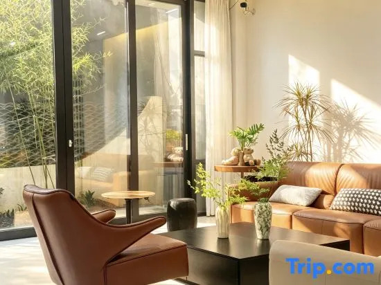 Nuoyi Wenquan | NO·YI Pure White Holiday Homestay