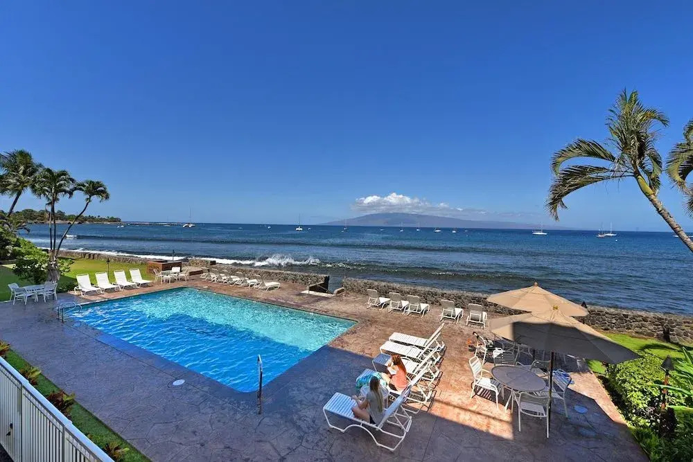 Lahaina Roads 209 1 Bedroom 1 Bathroom Condo by Redawning