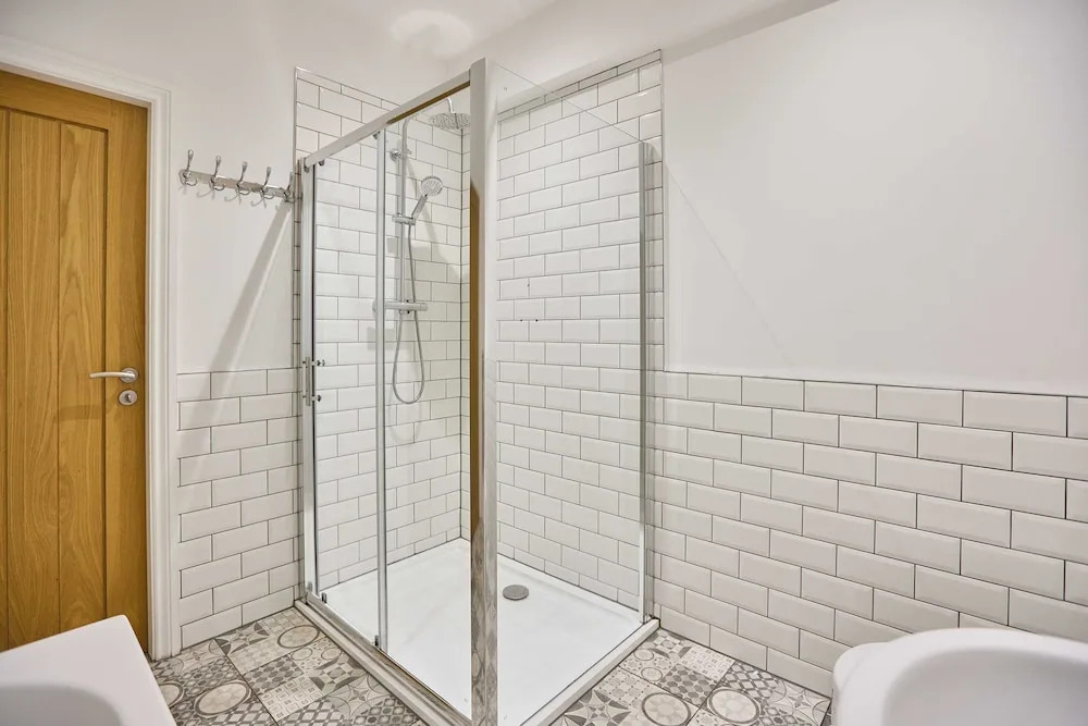 Host Stay Tower Suite