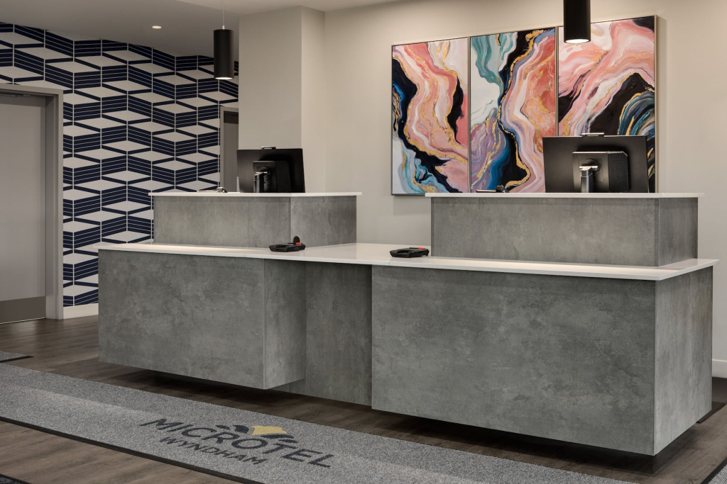 Microtel Inn & Suites by Wyndham Boisbriand