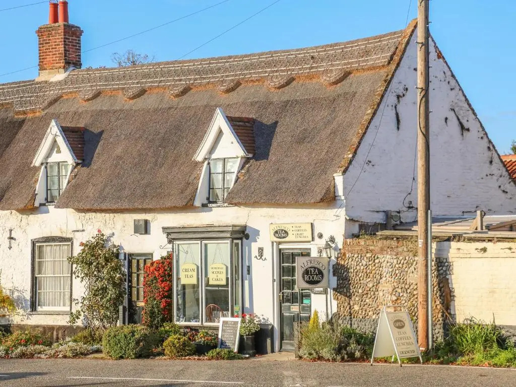 27 Whitegates