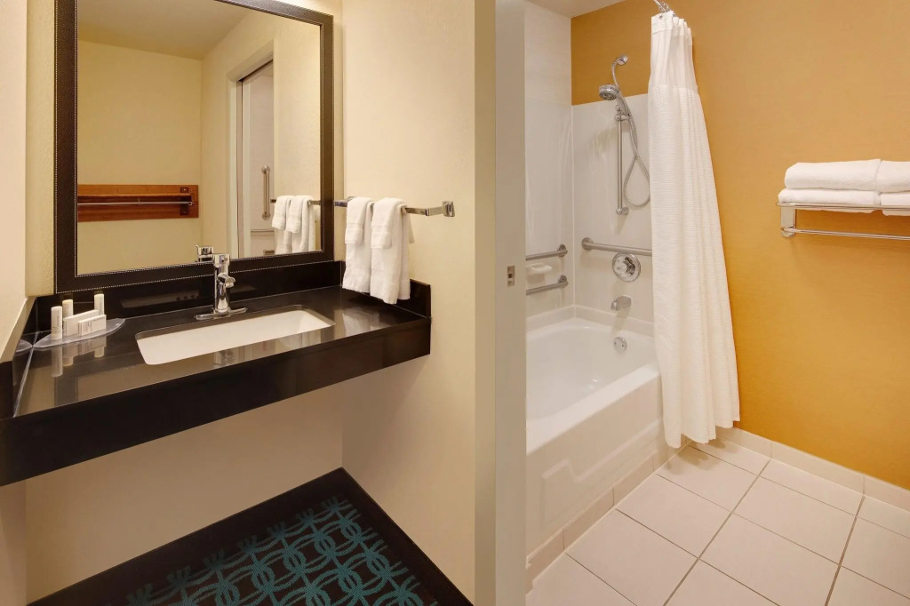 Fairfield Inn and Suites by Marriott Indianapolis Airport