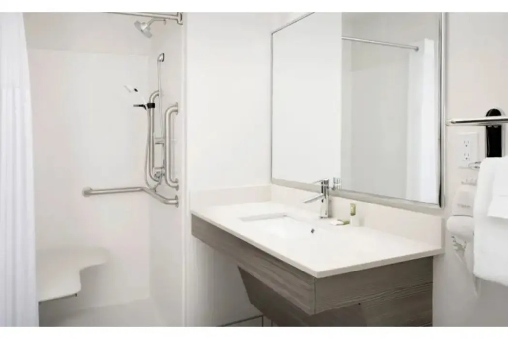 WoodSpring Suites Seattle Redmond