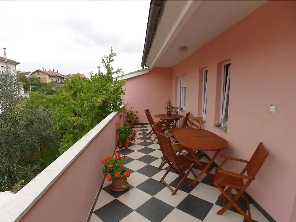 Apartments Biserka