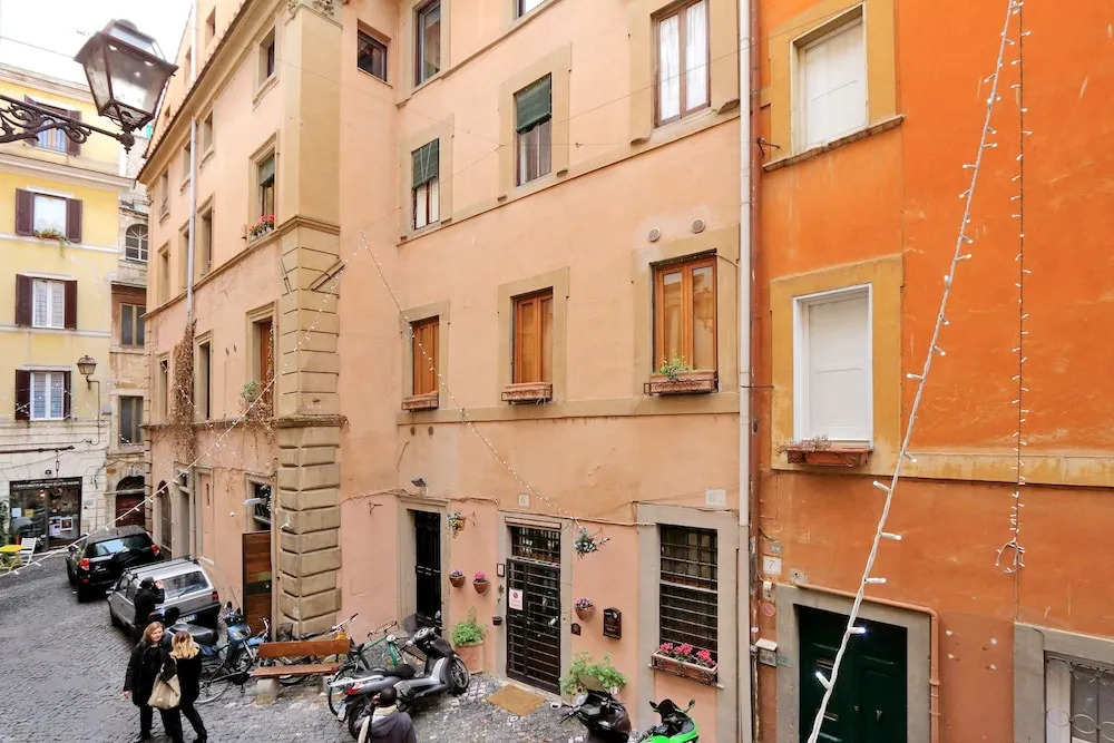 Rome Accommodation Altemps