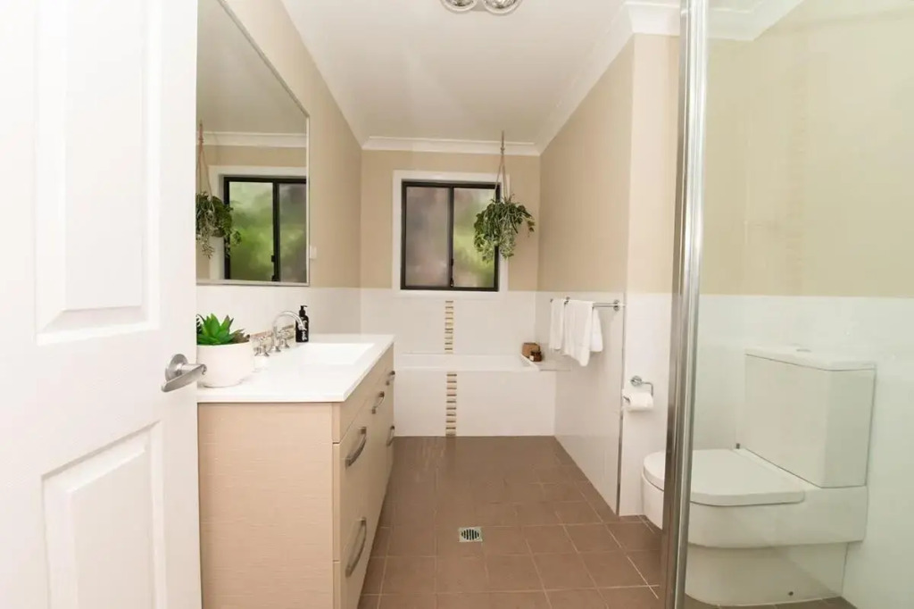 Phillip Villa, Modern & Fresh, Close to Town, Free Wifi