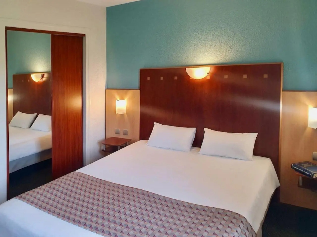 Logis Hotel De La Loire Ancenis - Restaurant Les Bateliers