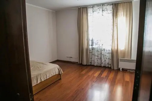 Guesthouse No. 4
