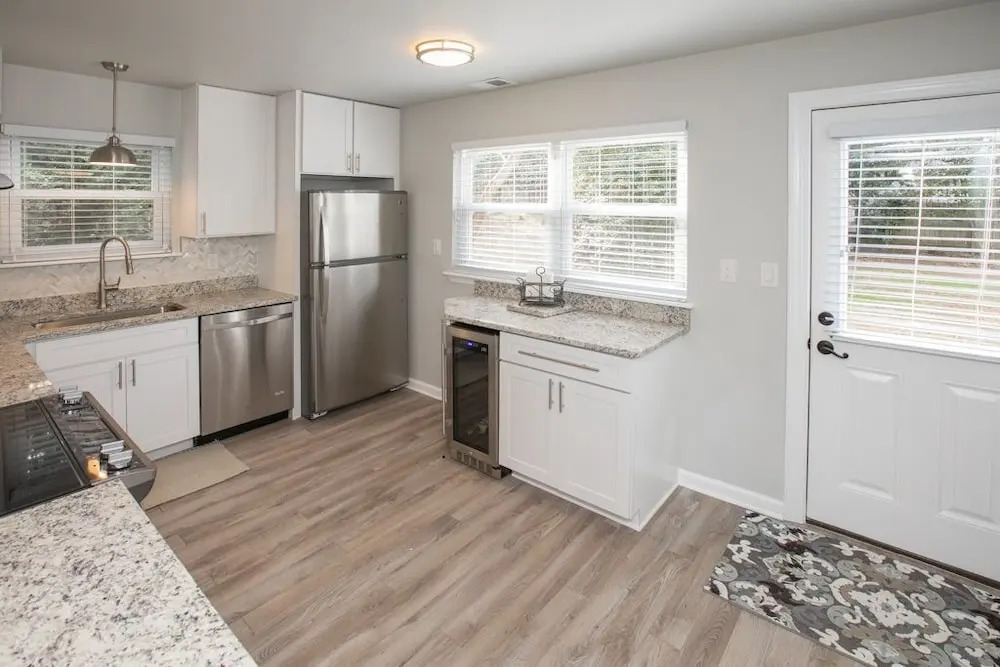 A Southern Comfort Cottage 3 Bedrooms 2.5 Bathrooms Cottage