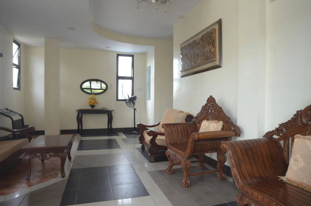 REYNAS THE HAVEN and GARDENS
