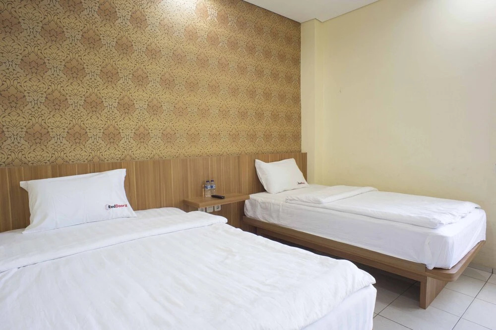 Green Apple Residence near Sarinah Mitra RedDoorz