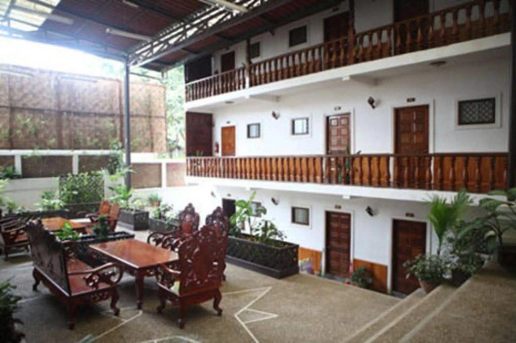 Manoluck Hotel