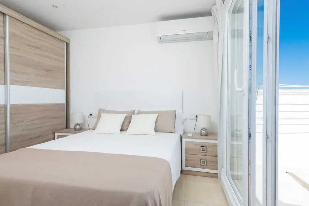 Luisamar Sea View in S Illot-cala Morlanda
