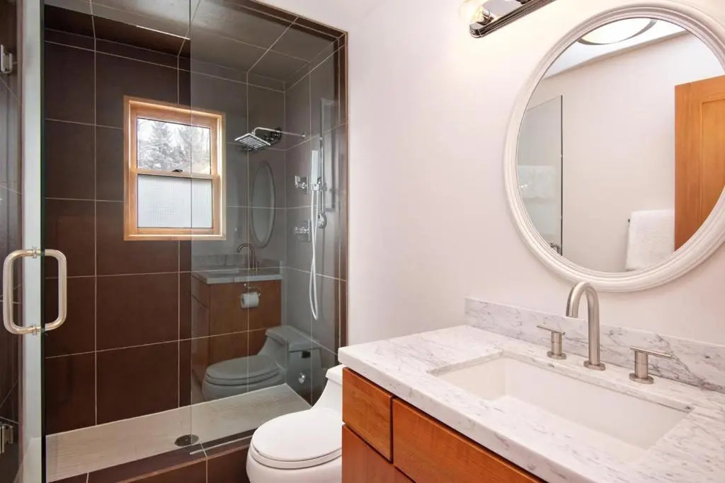 Aspen Ute Condominiums Unit 204