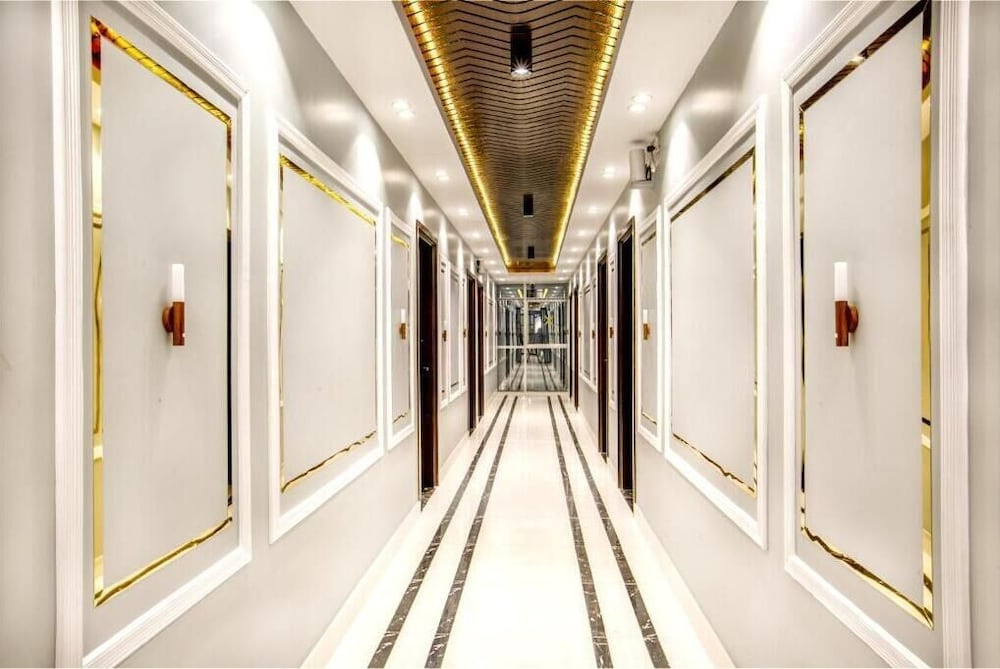 Hotel The Glory
