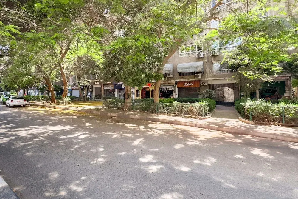 Xuru Stays I The 2bdr Velvet Vibe @ Maadi