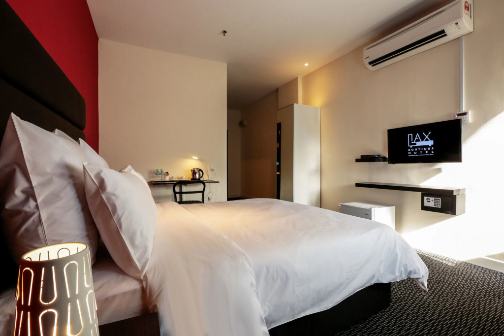 Lax Boutique Hotel