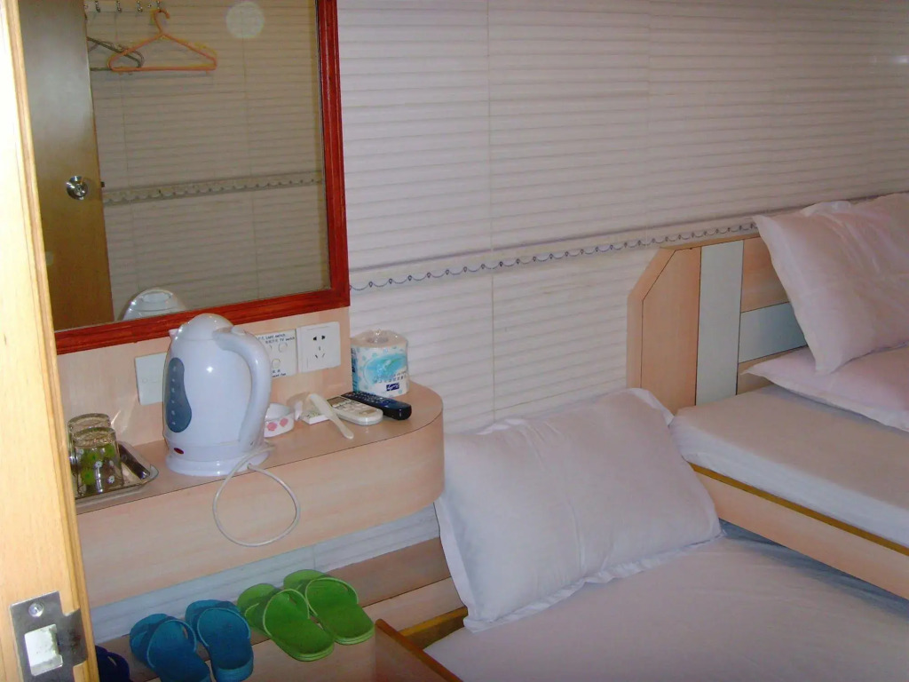 Yue Ka Hotel - 52-54 Argyle Street