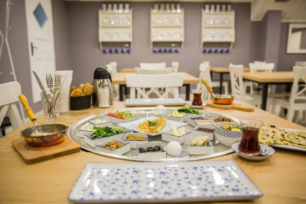 GARP HOTEL