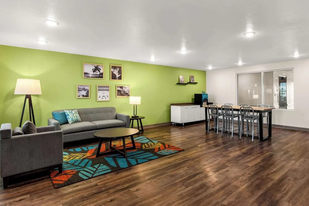 WoodSpring Suites Port St Lucie