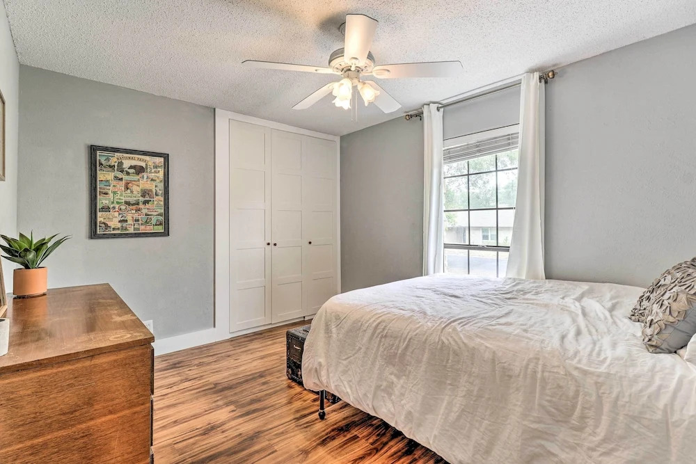 Pet-friendly Austin Ranch Home w/ Fire Pit!