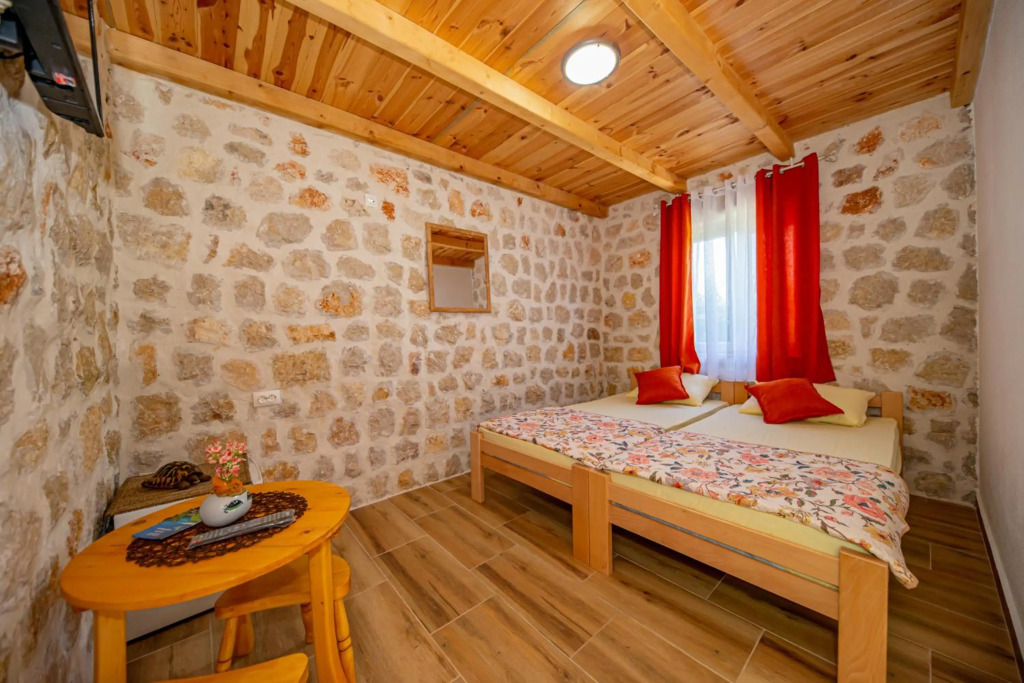 Ethno house OSOBAK