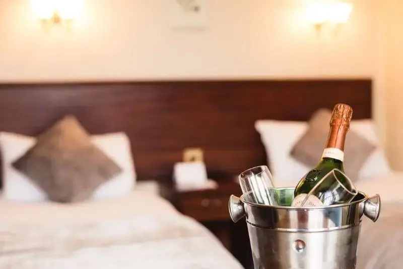 Lovat Hotel
