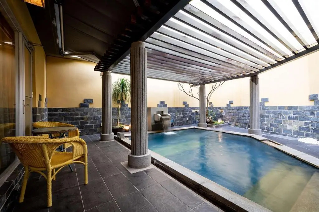 In-stone Motel