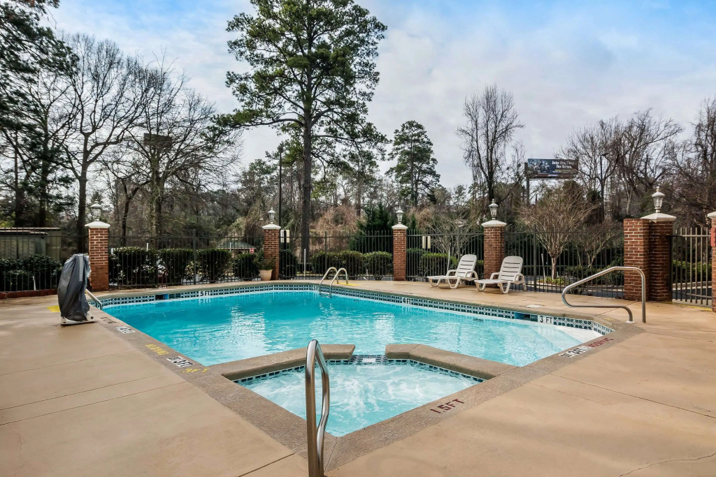 Comfort Suites Columbus State University Area
