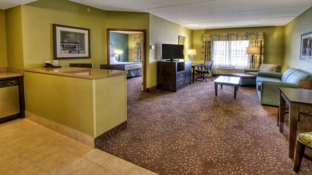 Holiday Inn Express & Suites Pittsburgh SW/Southpointe by IHG