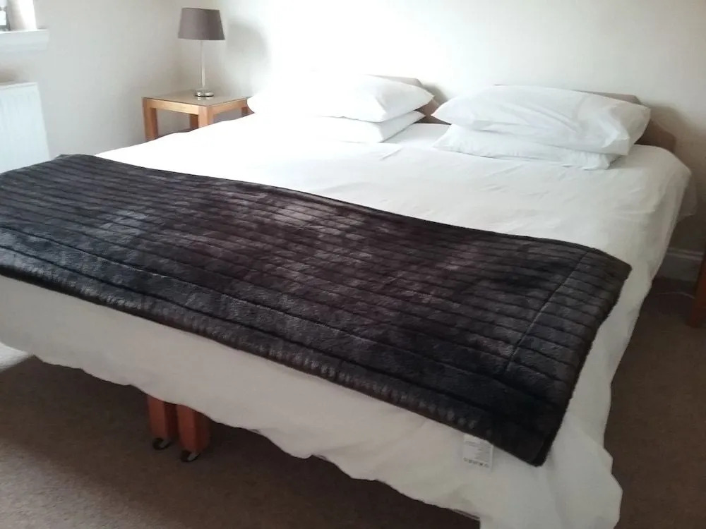 Shangri-la bed and breakfast