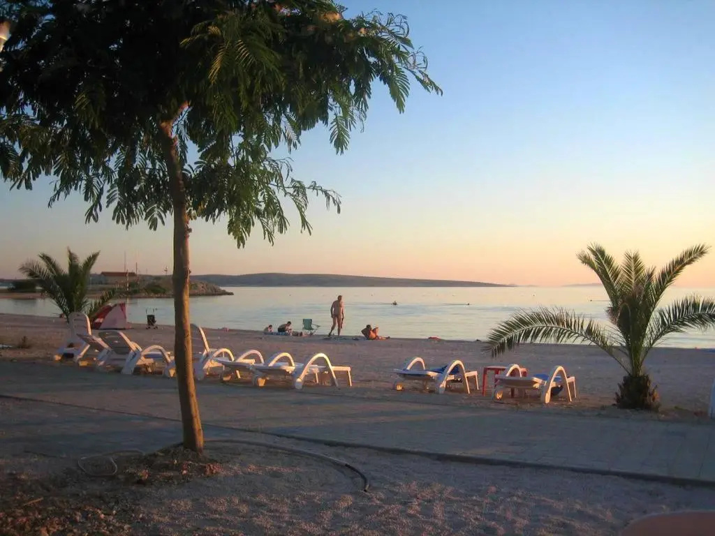 2 bedrooms appartement at Povljana 30 m away from the beach with sea view furnished balcony and wifi