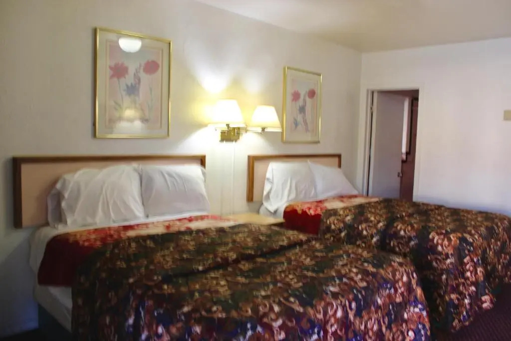 Economy Inn