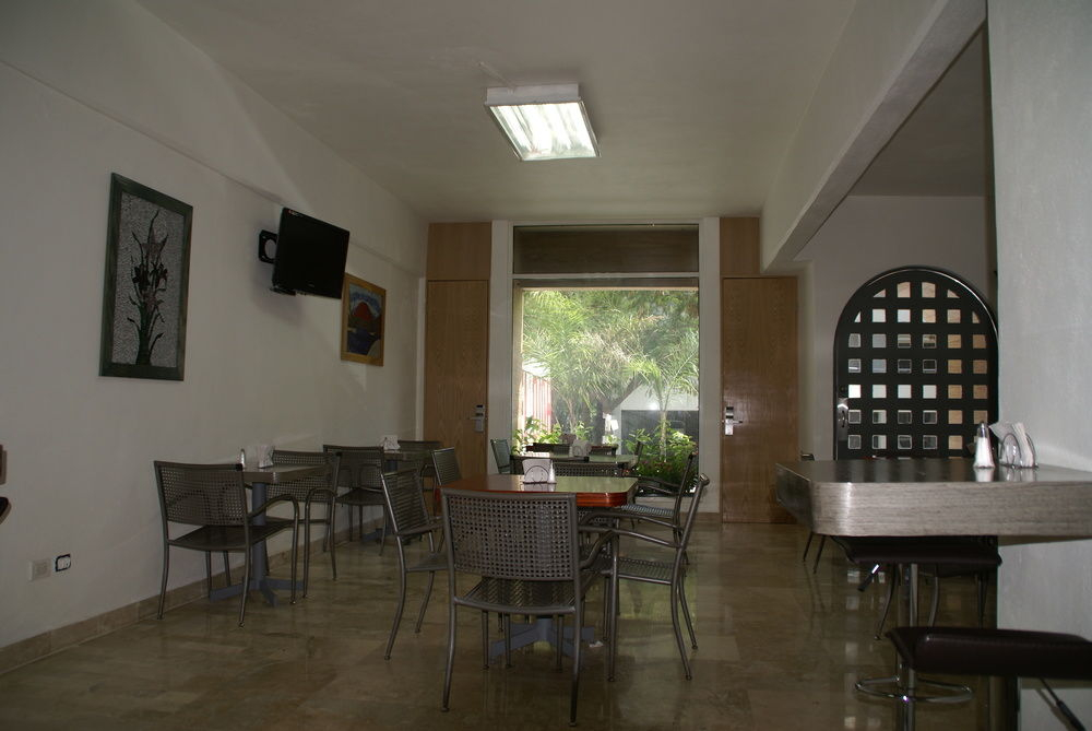 Hotel Dioh De Larga Estancia En Monterrey