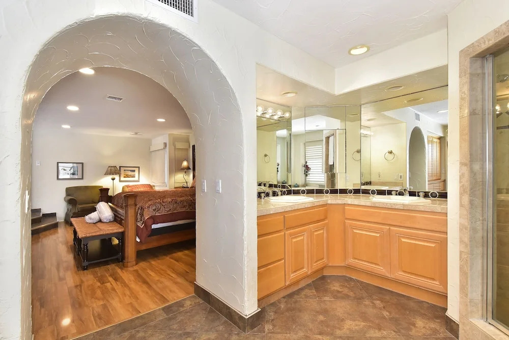 1818 W Ocean Front Coad 6 Bedroom Duplex