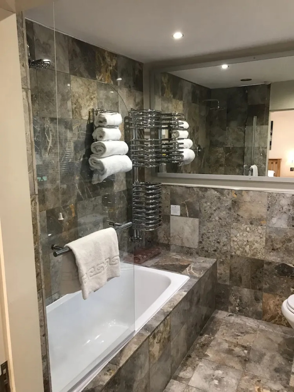 Barncroft Luxury Bed & Breakfast - Top Rated near Birmingham NEC & Airport