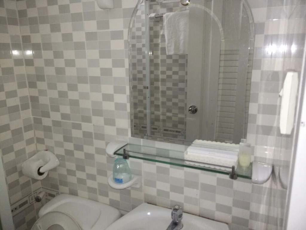 OYO 131 Nhu Phuc Hotel