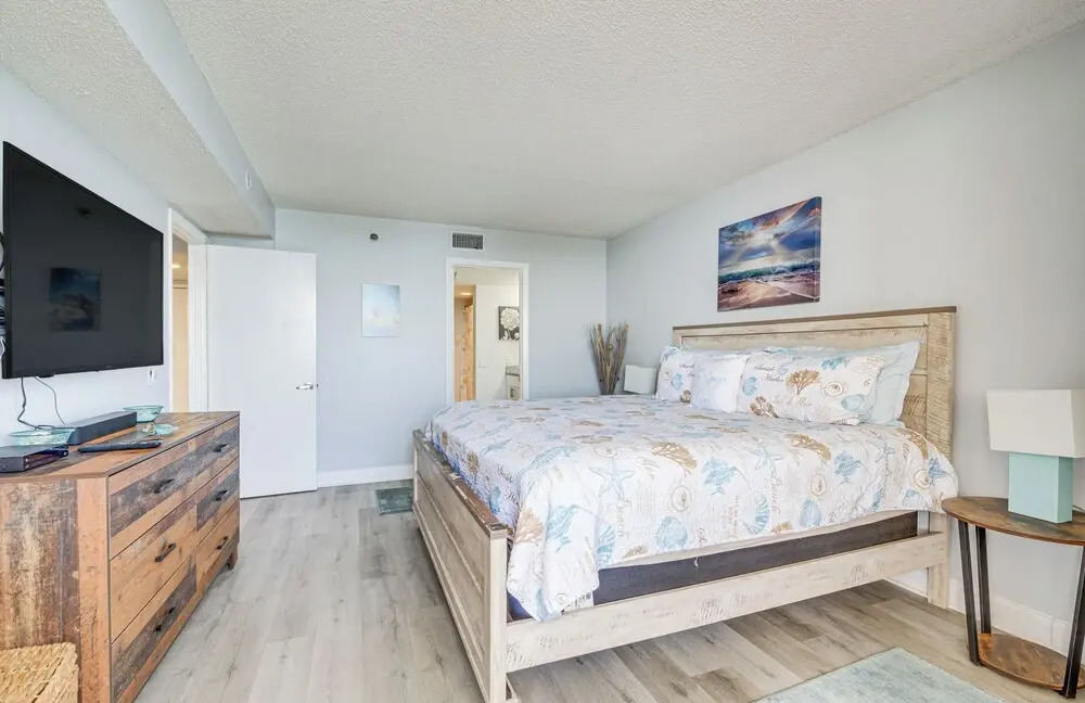 Gulf-view Condo in Hudson: Perfect for Snowbirds!
