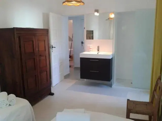 Caricol Holiday Home