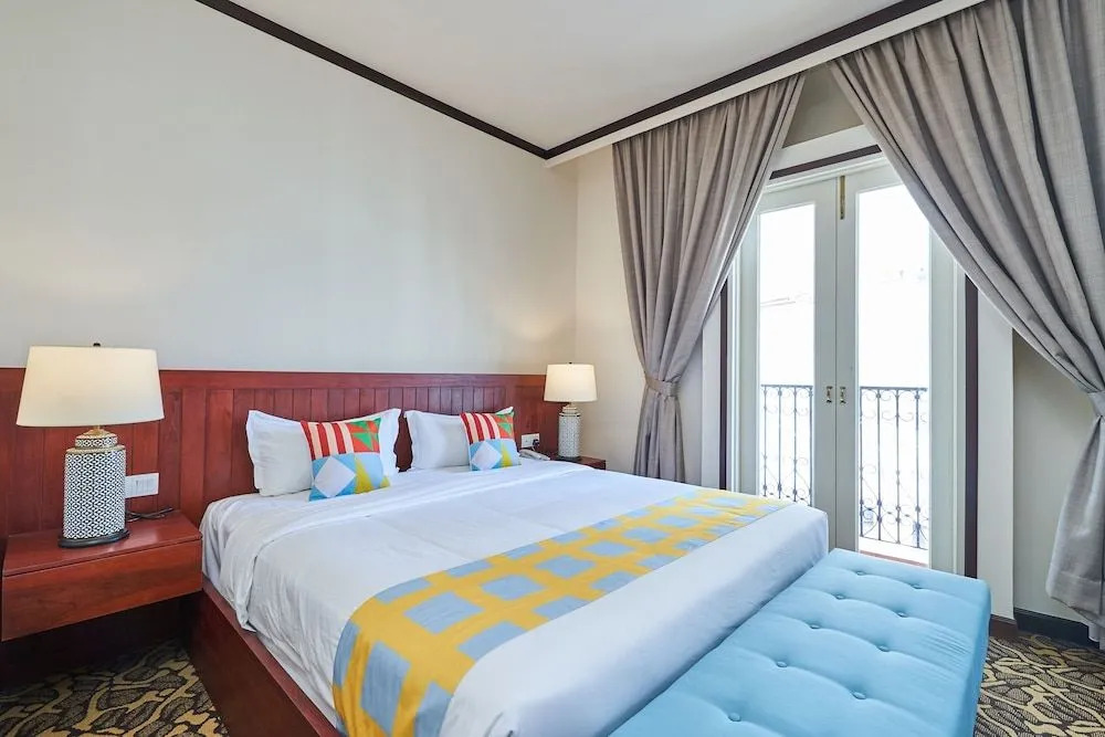 OYO Home 89378 The Platinum Suites