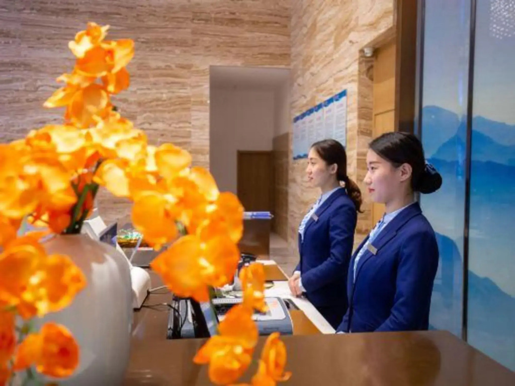Lucky Star Hotel