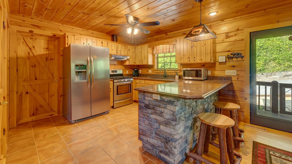 Standing Bear Lodge by Escape to Blue Ridge