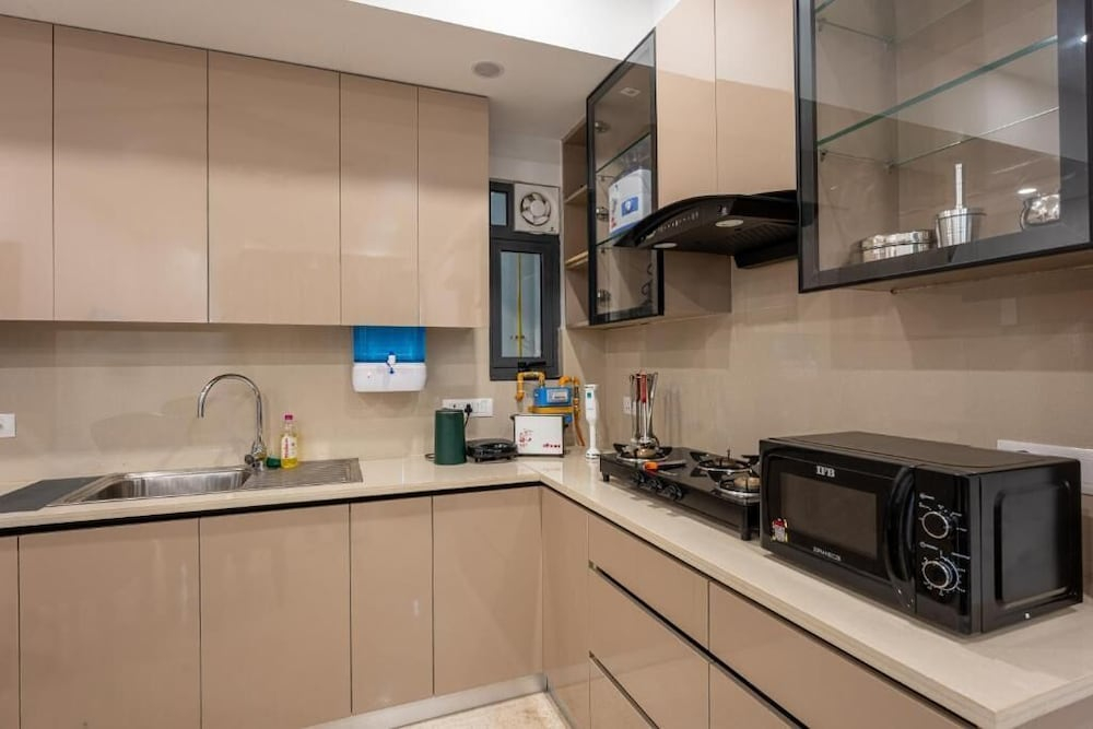 Fortune Home 3Bhk,Saket Near Max Hospital E-69